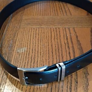 Source Unknown Black Leather Belt with Silver Buckle